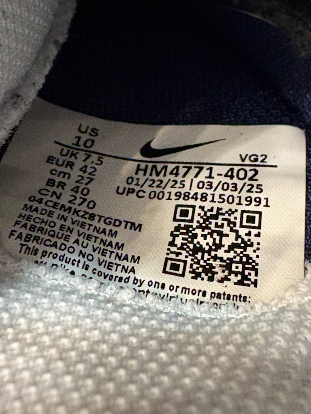 Nike Women’s Blue Retro Navy Sneakers - Picture 6 of 11